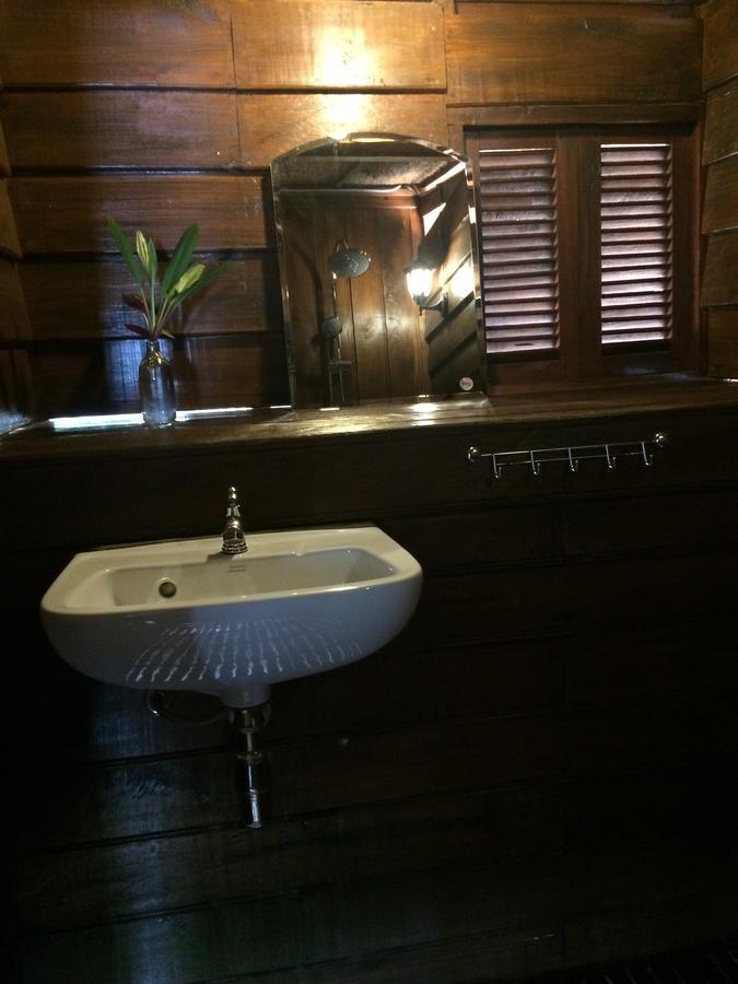 Pomelo Restaurant And Guesthouse - Fishermen & Tammarine Cottages Riverfront - Experience Nature, Culture And Adventure & Tailor-Made Tour Ban Khon 外观 照片
